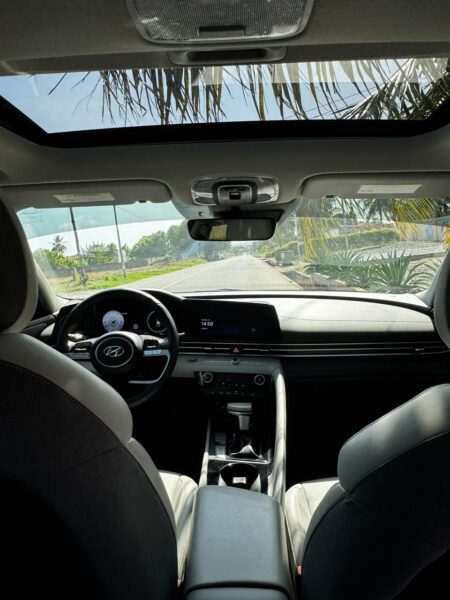 2022 Hyundai Elantra Limited