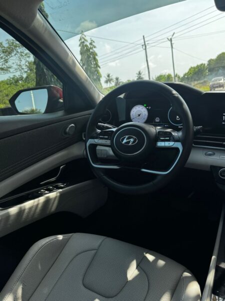2022 Hyundai Elantra Limited